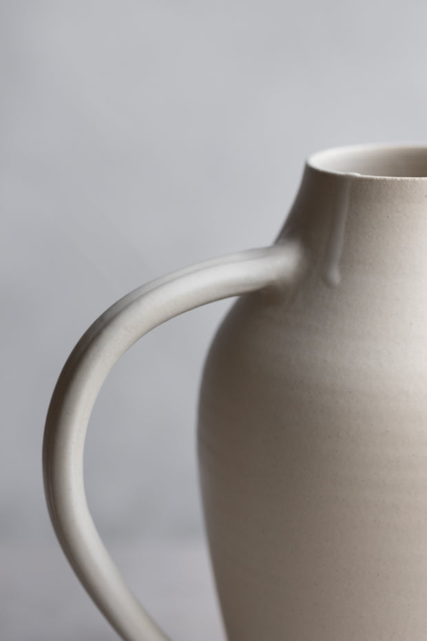 Trefoil Pitcher - Sand