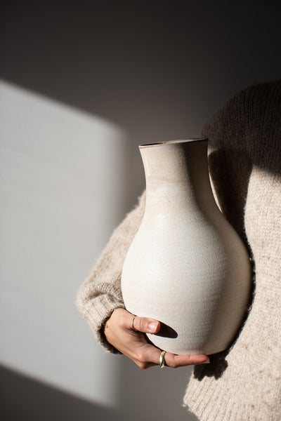 Thistle Vase - Matte Grey