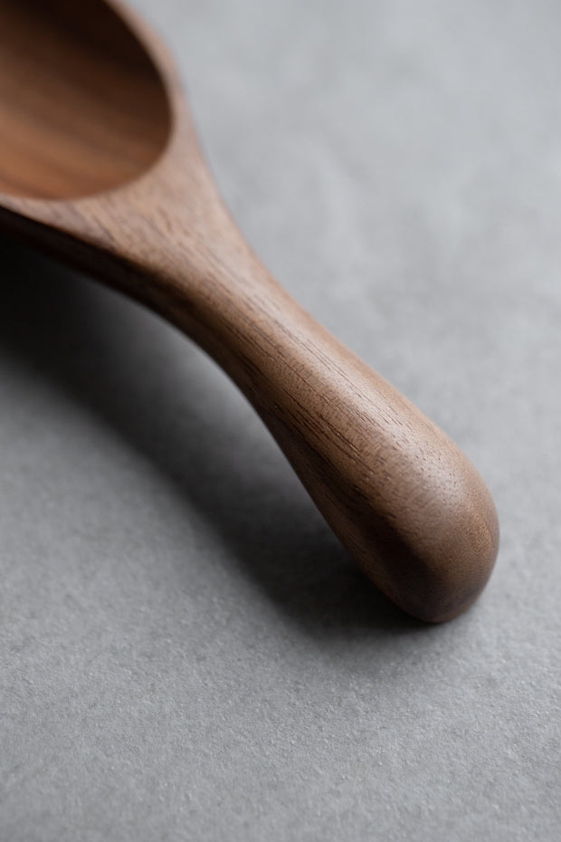 Small Walnut Scoop