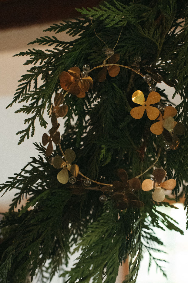 Gilded Daisy Wreath Ornament